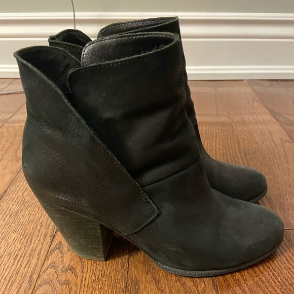 Vince Camuto Block Heel Bootie - Picture 4 of 7